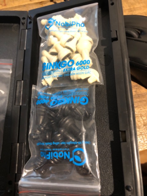 Quân cờ nhỏ đẹp, hàng chất lượng tốt! Phù hợp khi mang đi học hoặc dã ngoại, kể cả việc chơi ở nhà. Nói chung đáng mua!!!!!! Cho 5 sao!