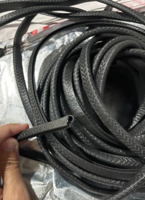 15m dài lê thê luôn, tha hồ xài! Shop ko ban thêm dụng cụ cắt dây nữa thì quá tiện