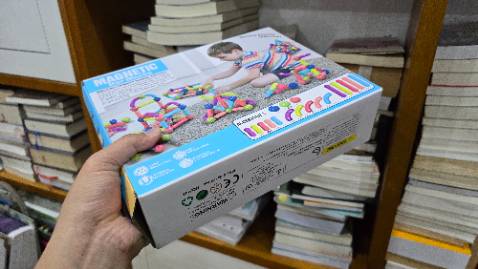 Kích thước hợp lý, màu sắc đẹp mắt, cảm giác an toàn chắc chắn, giá cả hợp lý !!!
Bọn trẻ nhà mình rất thích :)