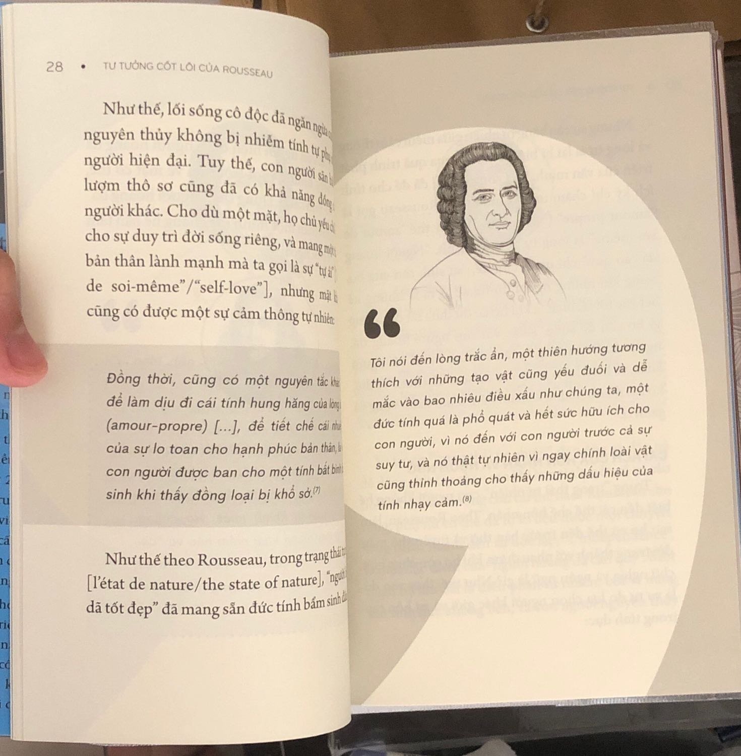 Sách đẹp, đóng gói ẩu, giấy mịn đẹp, hình in sắc nét. 
Triết gia Pháp ROUSSEAU kêu gọi chúng ta: Hãy trở về với Tự nhiên! Bởi vì trái với những "người hoang dã cao quý" ngày xưa còn tự do lang thang trong rừng, chúng ta ngày nay sống cuộc đời *** và buồn thảm. Trong những văn phòng vuông vức, chúng ta đã đánh mất những bản năng và sự tự do của mình. ROUSSEAU có lý chăng? Và chúng ta phải làm gì?