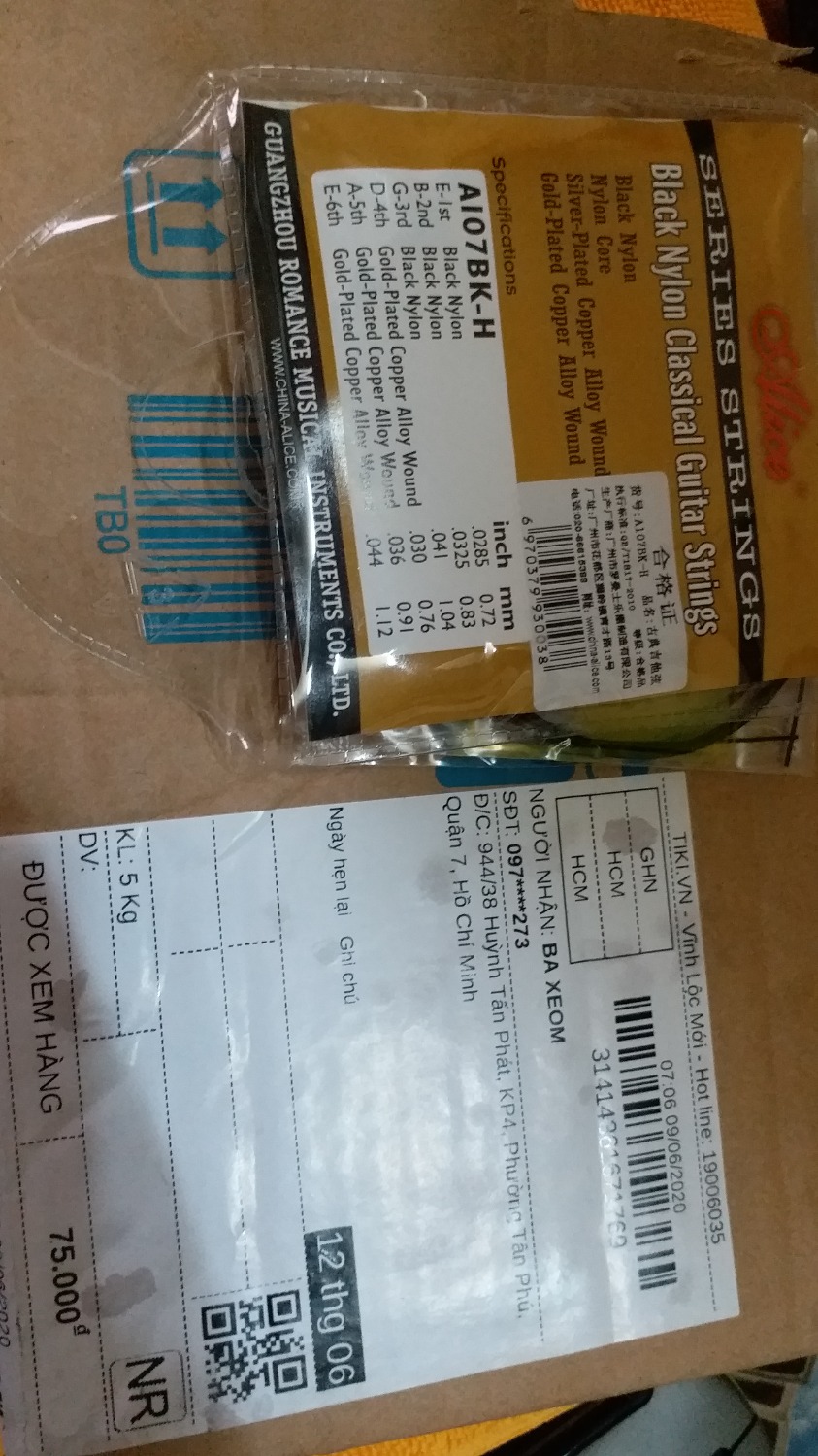 Giao hanh nhanh, san pham tot, gan vao dan cho am thanh tram am. Nghe duoc lam
OK rat duoc, se mua them 2 bo tang ban be!!