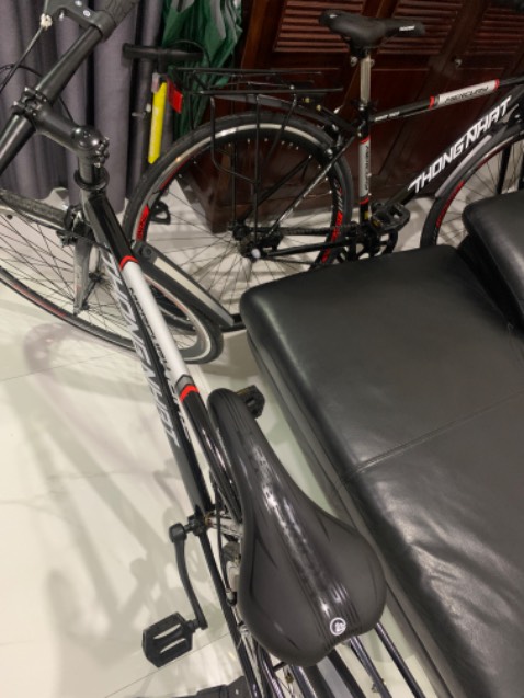 Xe ngon, rất tuyệt so với giá tiền. Đạp băng băng, tuyệt vời. Mình cao 1m75 oki. Xe ngon, rất tuyệt so với giá tiền. Đạp băng băng, tuyệt vời. Mình cao 1m75 oki.