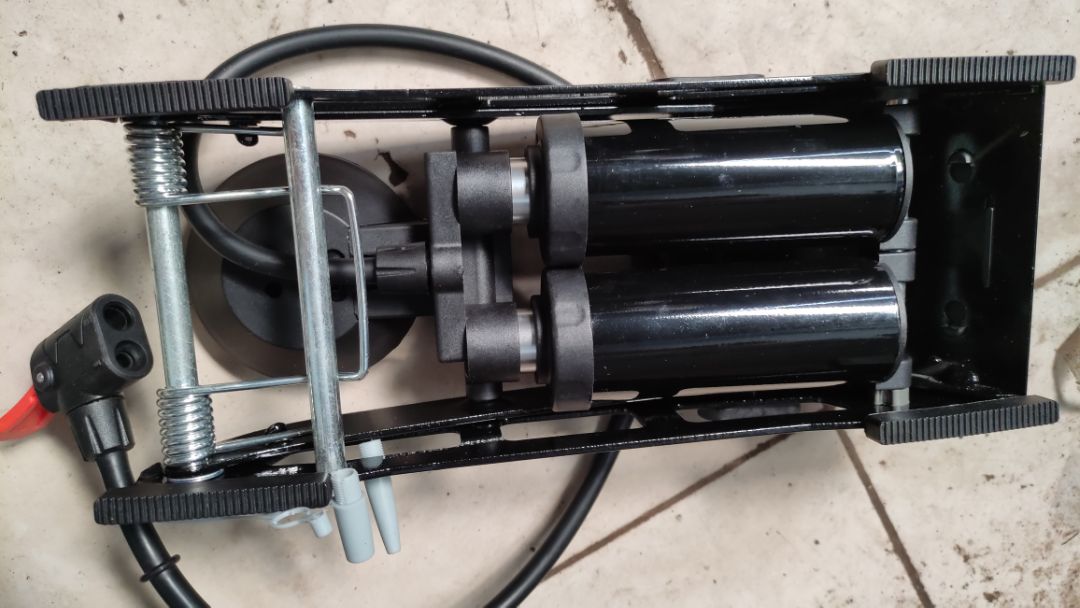 giao thiếu kim bơm nhỏ,
hàng quảng cáo cổng nối ống bằng nhôm nhưng hàng giao cổng nối ống bằng nhựa bề ngoài vết trầy tùm Lum tôi chọn mua sản phẩm này giá cao hơn các shop khác mong chất lượng tốt hon nhưng thất vọng quá