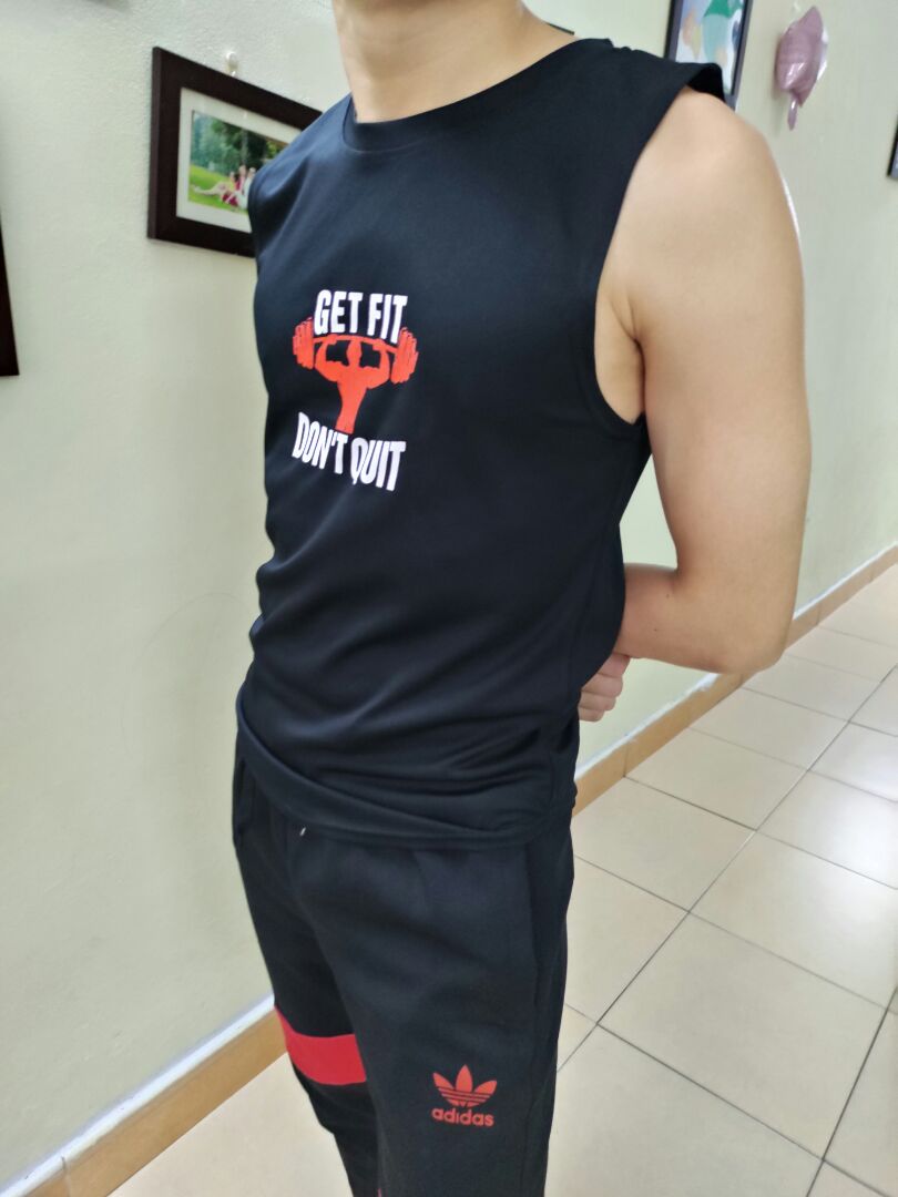 Áo rẻ mà mặc lên form đẹp, vạt áo bầu nhìn ok. Vải thoáng khí mát mẻ, nên mua nhé mọi nguời. Áo rẻ mà mặc lên form đẹp, vạt áo bầu nhìn ok. Vải thoáng khí mát mẻ, nên mua nhé mọi nguời.