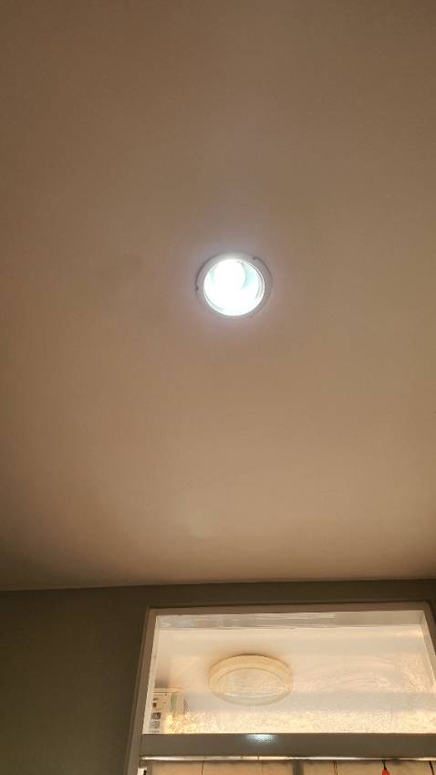 Giao hàng nhanh. Gói cẩn thận. Đôn sáng tốt. Độ bền mới xài nên chưa đánh giá được.