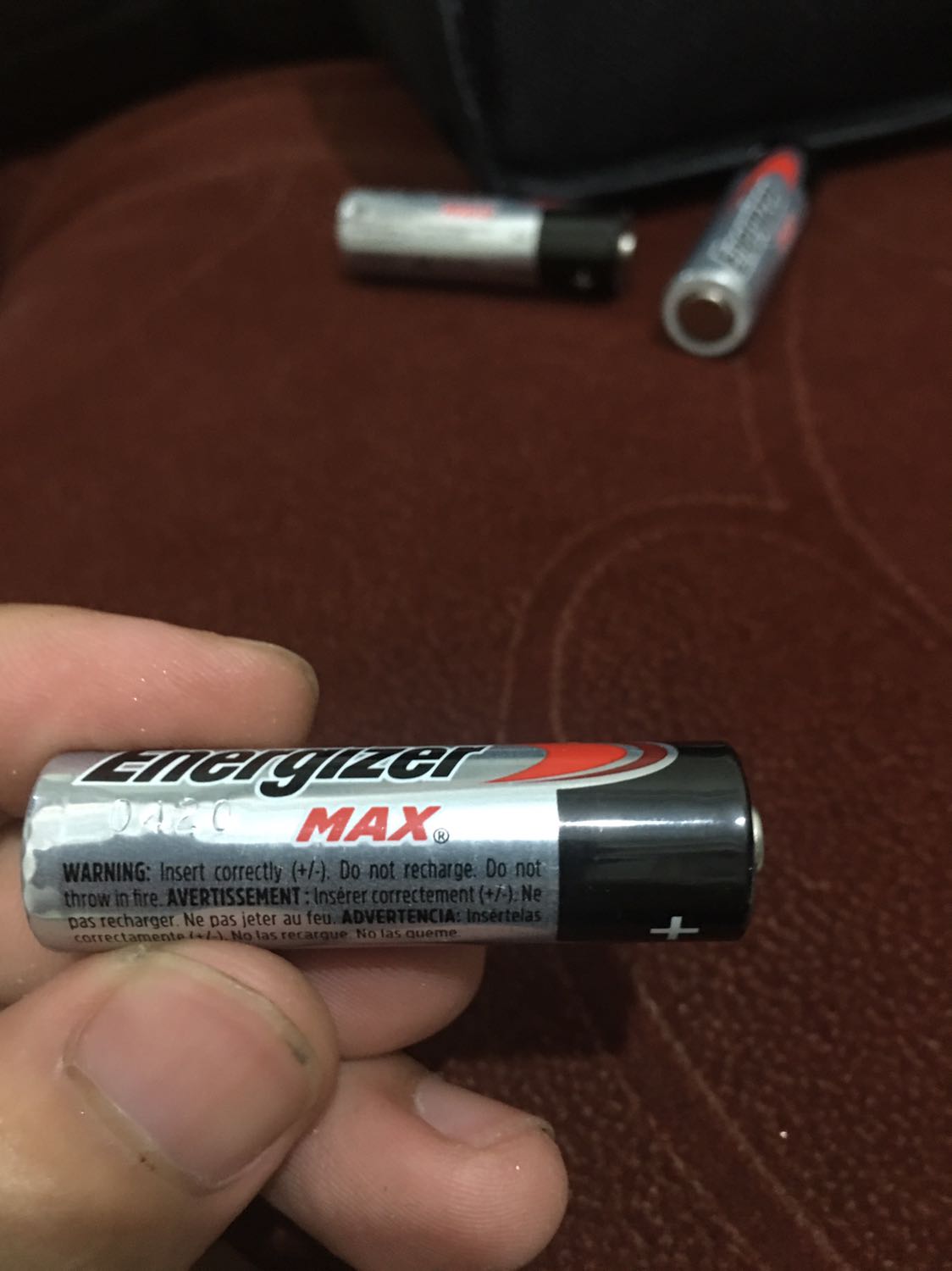 Có vẻ như Mã sản phẩm trên web và mã sản phẩm mình nhận không khớp nhau. Ngoài ra, như shop có trả lời câu hỏi của khách cũng như có ghi rằng sản phẩm có khả năng sạc lại nhưng trên bao bì pin mình thấy ghi Do not Recharge Có vẻ như Mã sản phẩm trên web và mã sản phẩm mình nhận không khớp nhau. Ngoài ra, như shop có trả lời câu hỏi của khách cũng như có ghi rằng sản phẩm có khả năng sạc lại nhưng trên bao bì pin mình thấy ghi Do not Recharge