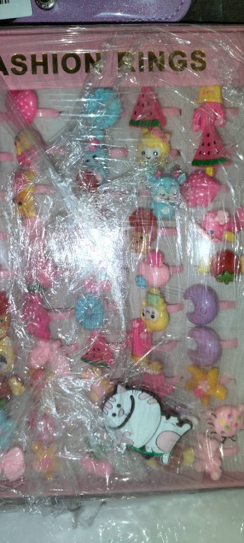 Giao đúng mô tả. Đầy đủ rất dễ thương.