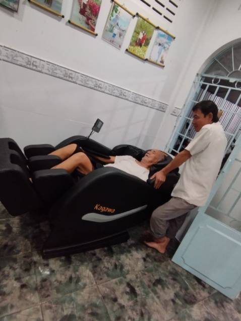 Nhân viên vui vẻ, nhiệt tình, lắp đặt nhanh gọn, hướng dẫn dễ hiểu.