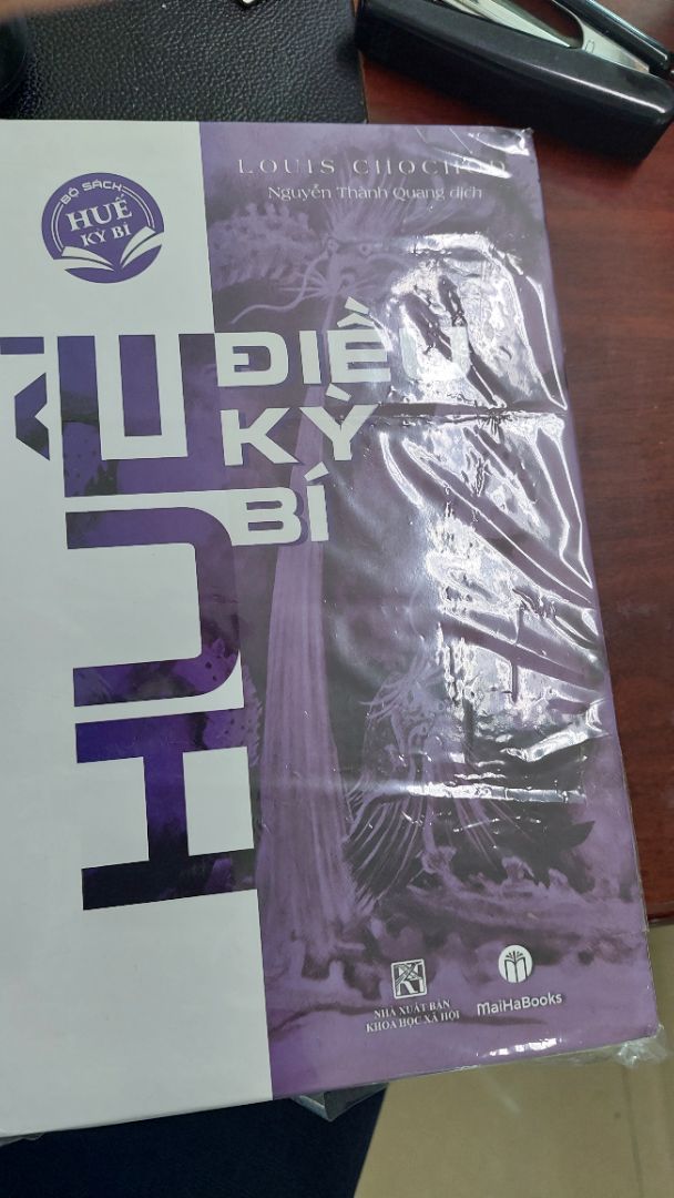 Đóng gói kỹ, chất lượng sách đẹp, giấy in mịn. Nói chung là với một người mê sách như mình thì rất là hài lòng