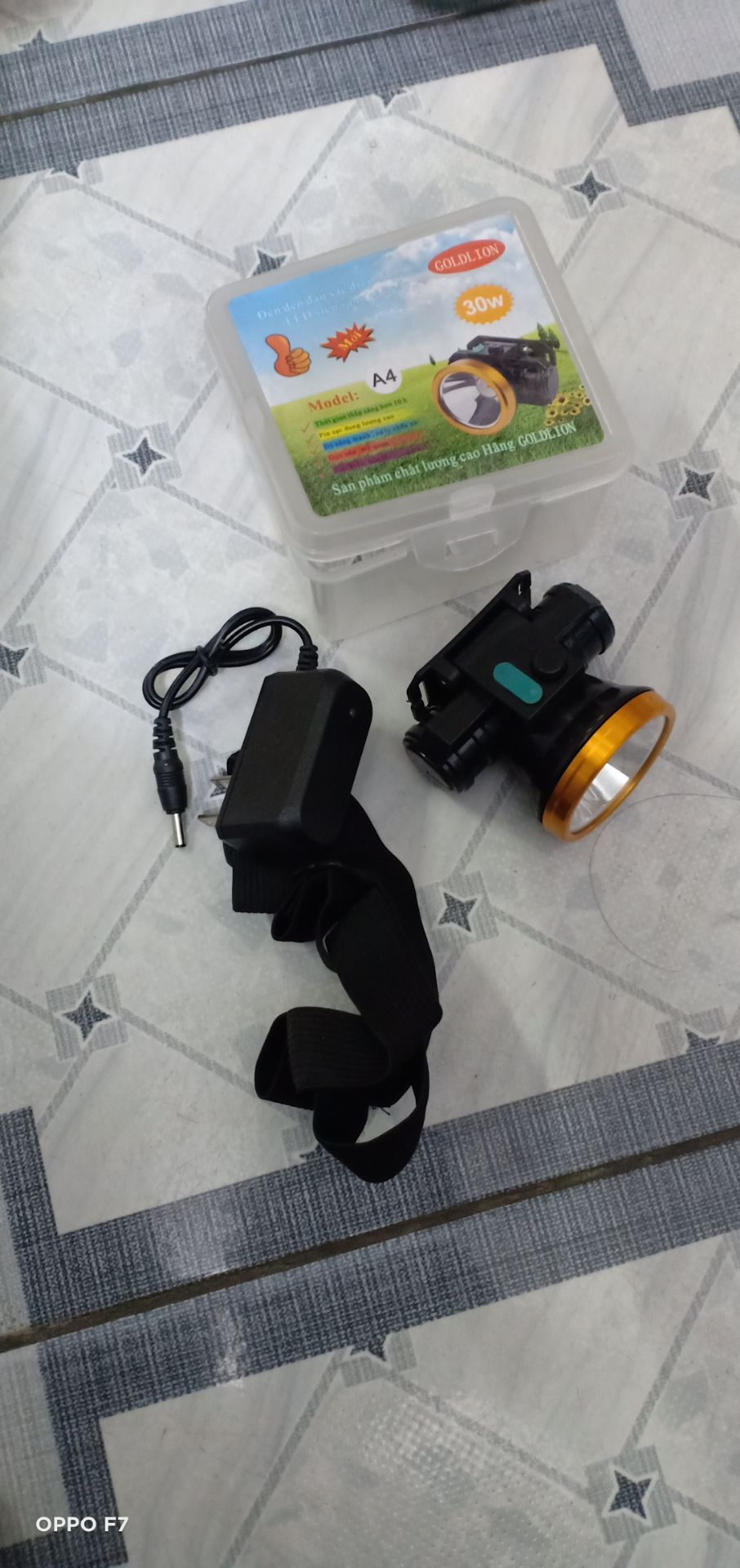 sản phẩm y hình
hiện tại mình dùng thấy ok
có 2 chế độ chiếu sáng
chiếu sáng lâu phết ok shop vs tiki