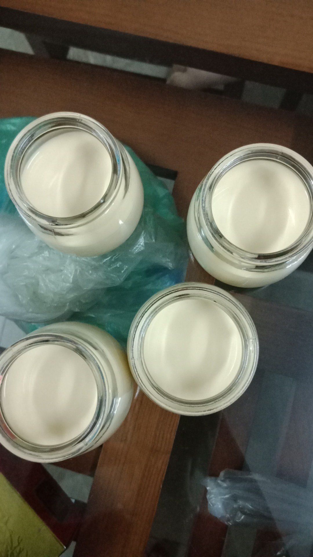 Đóng gói sản phẩm rất kỹ hủ thuỷ tinh dày dặn mn nên mua nha xứt sắc luôn
Làn sau ủng hộ tiếp cho shop 5 sao