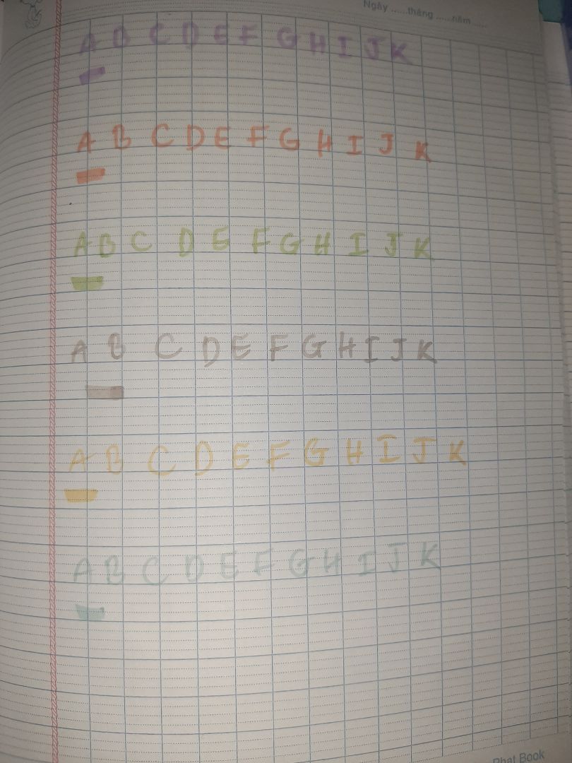 Mình đặt mua sp này cùng với sổ còng, cả hai đều của deli. *** thử trên giấy của sổ còng thì cho ra kết quả như ảnh 2, 3. Tổng quan, các cây bút mực khô nhanh, lên màu đẹp, không bị thấm qua trang sau, riêng cây màu vàng và đen lên màu hơi bị nhòe, hơi thấm qua trang sau. Khi *** thử trên giấy tập bình thường thì ra kết quả như ảnh 4, 5. Màu của tất cả các cây đều lên đẹp, không nhòe, không thấm qua trang sau. Tổng kết: Sản phẩm tốt, đáng tiền.
Giao hàng nhanh, gọn, đóng gói chắc chắn, sản phẩm khi đến nơi không bị hư hại, trầy xước.