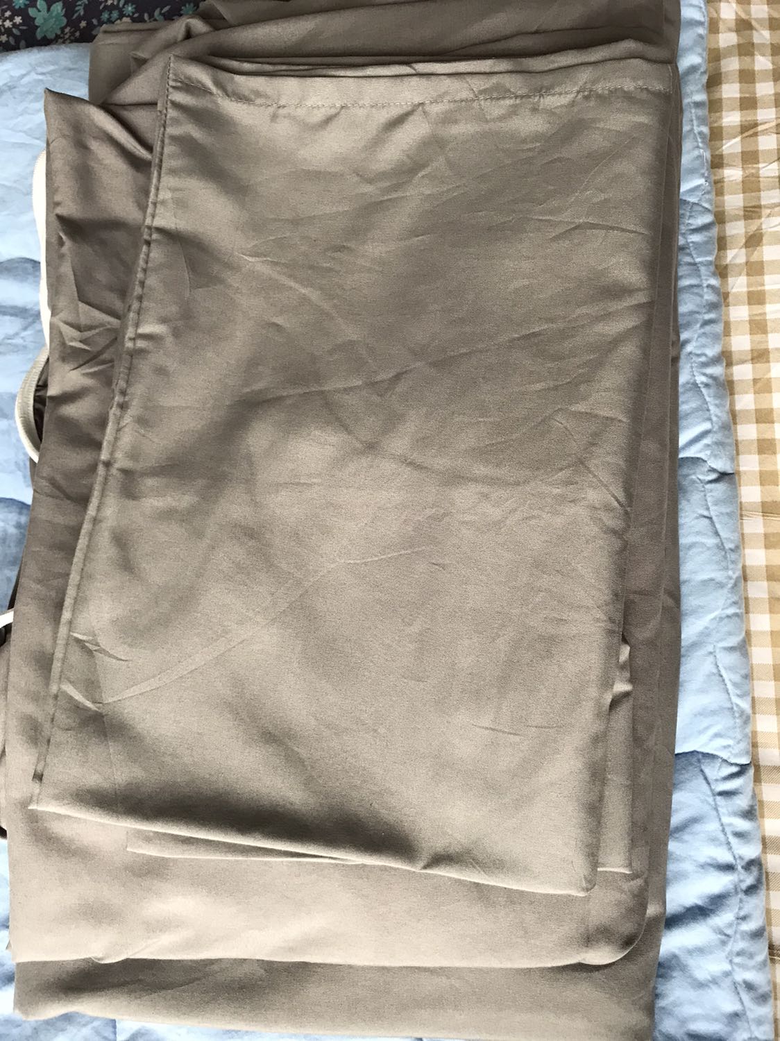 Màu sắc y hình, chất lượng tốt, phù hợp giá tiền. Mềm mại và thẩm hút cực tốt.
Tiki giao hàng nhanh, đóng gói cẩn thận.