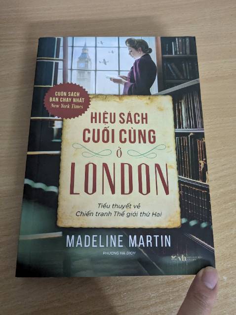 Sách mới, fahasa bọc cẩn thận, mỗi tội ship hơi lâu