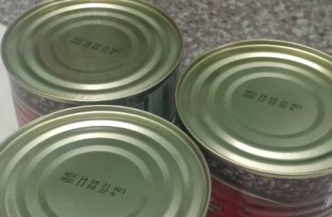 Giao hàng nhanh. Về mùi vị, cafe ngon, thơm.
Tuy nhiên, cuối tháng 3/2022 nình mua 3 hộp để mang đi nước ngoài. Cứ nghĩ là hạn dùng còn lâu do mới mua và trên mô tả ghi là 2 năm từ ngày SX nên không kiểm tra; nhưng nay mở ra thì thấy dưới đáy hộp ghi hạn sử dùng có 1 năm và giao hàng đã SX từ hơn nửa năm trước cho mình. 
Rất thất vọng vì lần mua hàng này, đặc biệt là từ một công ty lớn như Trung Nguyên.