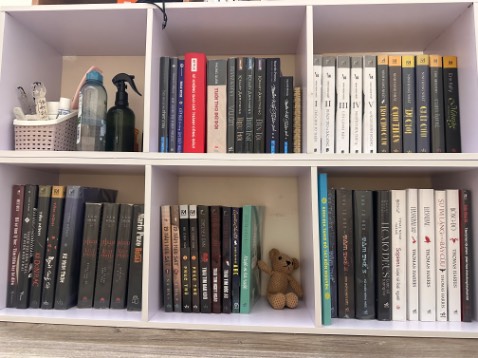 Sách hơi bẩn xíu, giá sale cực tốt mà thiếu quyển 2 làm đi kiếm muốn xỉu 🥹🥹🥹