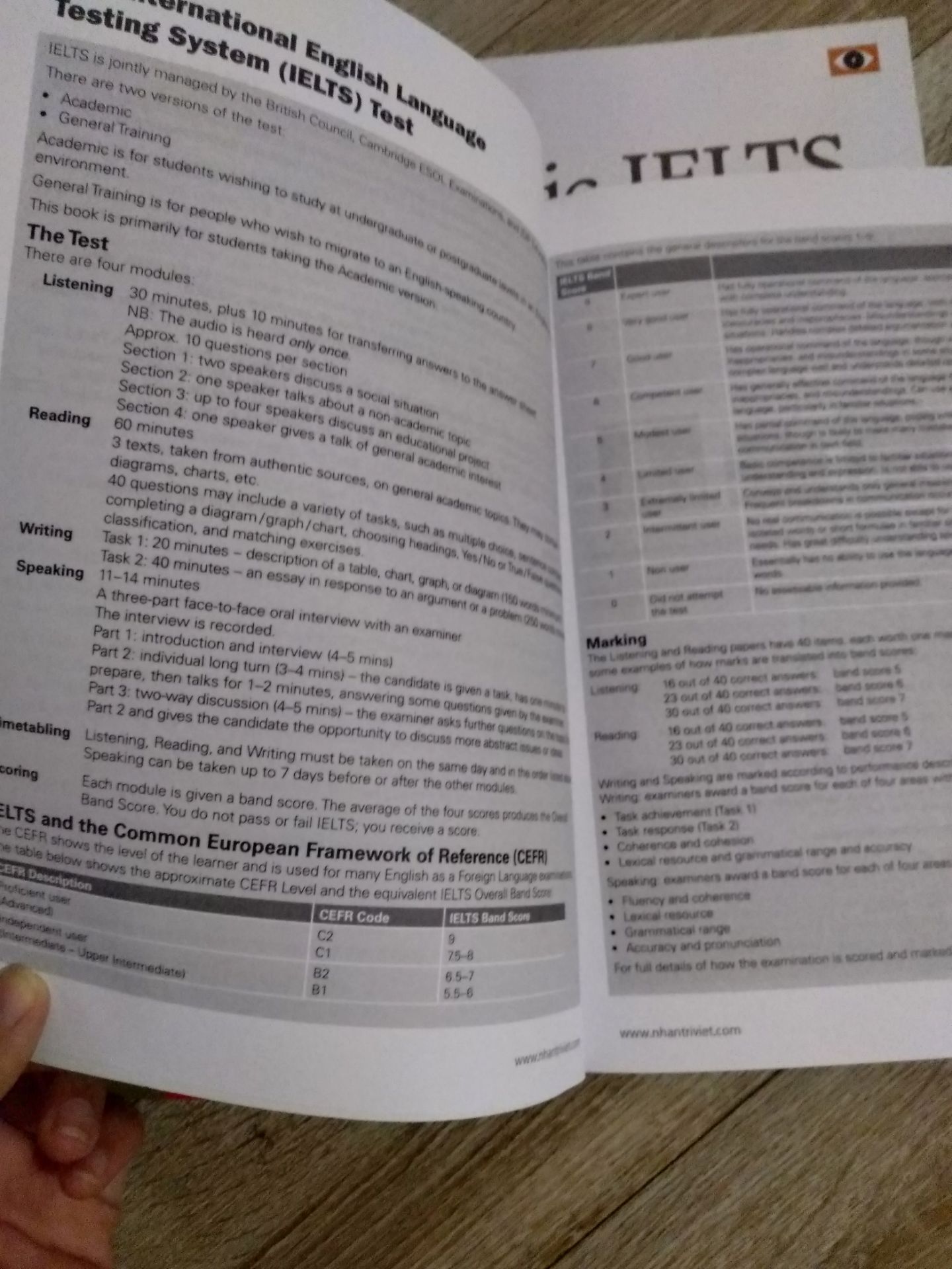 shop đóng gói cẩn thận sách giao về k bị gấp góc hay nhăn sạch đẹp lắm phần nội dung đc soạn rất kĩ càng dễ hiểu chi tiết từng bước từ dễ đến khó phù hợp cho những bạn nào đã có nền tảng trước và cần luyện tập nâng cao