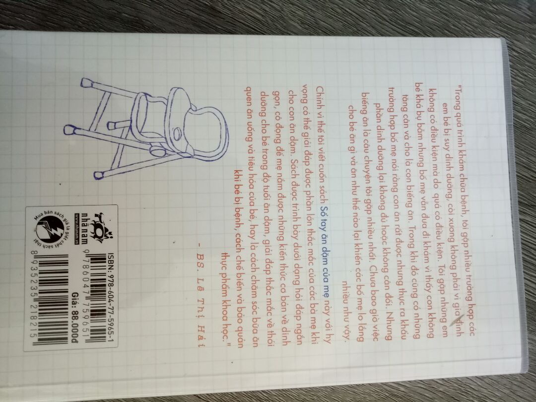 Giao hàng nhanh. Đóng gói cẩn thận. Có bọc sách, Sách mới. nội dung hữu ích chuẩn bị cho con ăn dặm, có thực đơn nhiều món phù hợp bé Việt Nam và các bản giá trị dinh dưỡng các món, cân nặng chiều cao của bé. Phần nội dung in trắng đen, phần sau in màu.