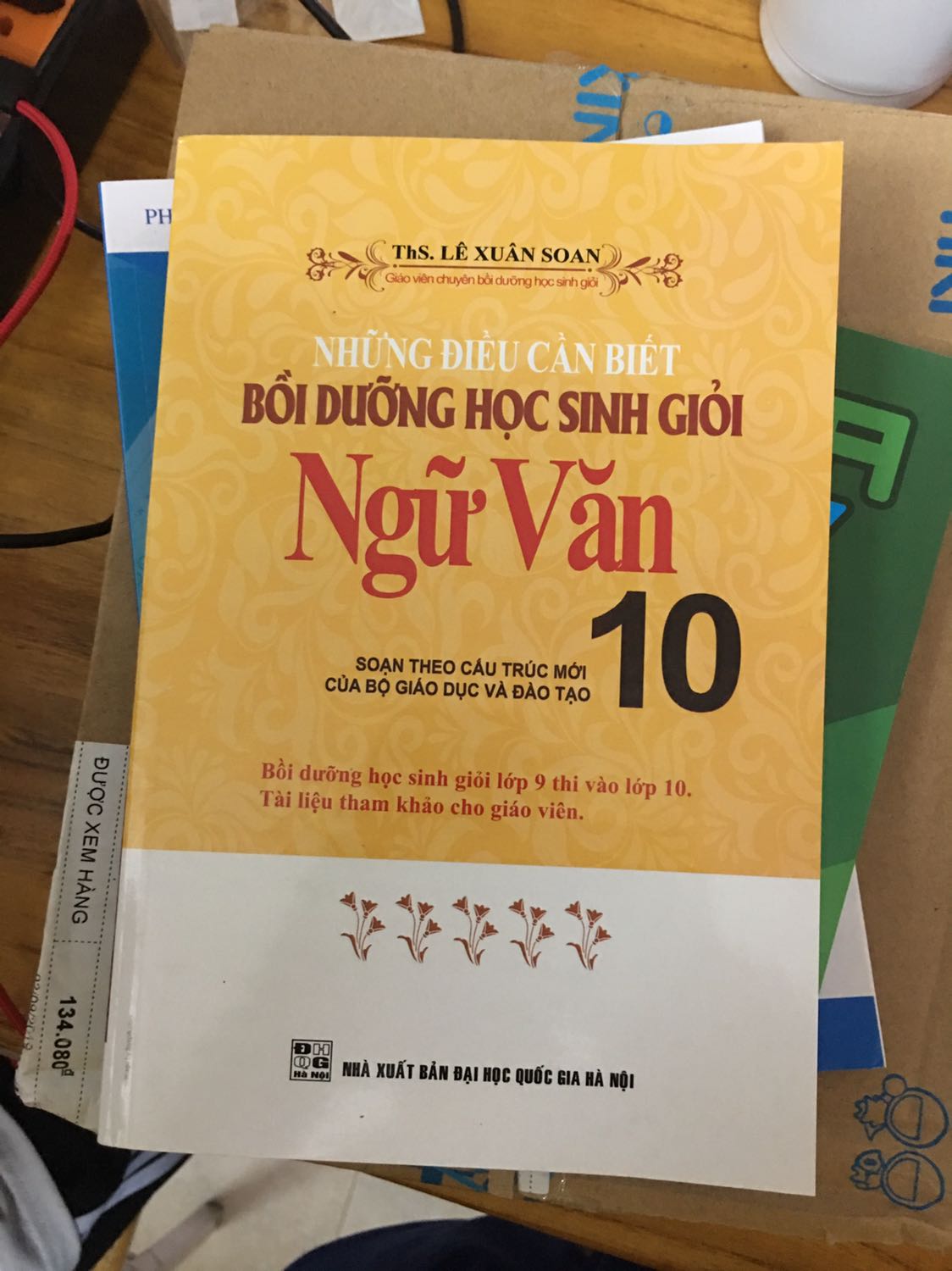 Sách đẹp thật, tiki chăm sóc khách hàng tốt nhưng k bọc bookcare nên hơi buồn