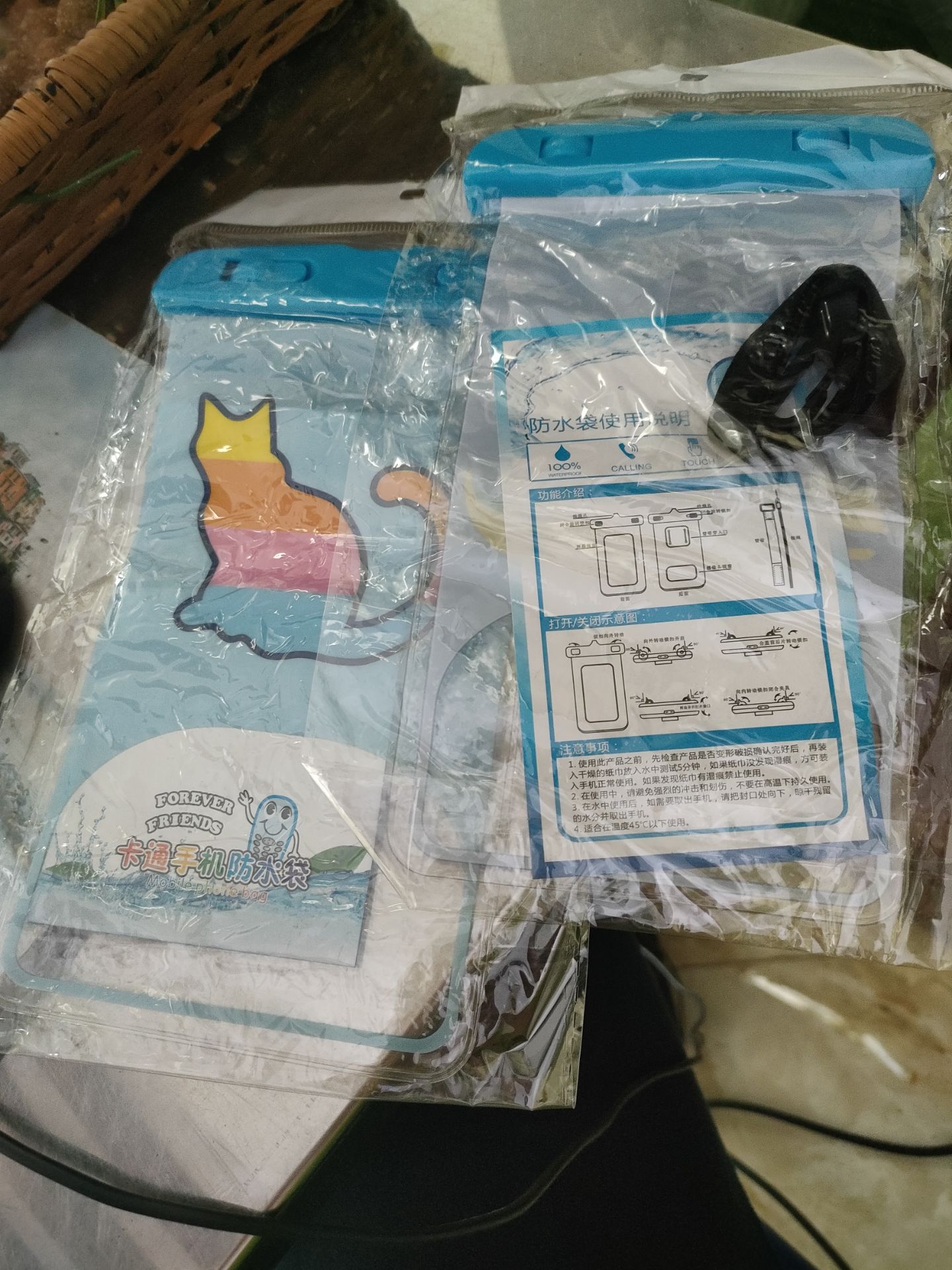 shop gửi lộn hàng cho e rồi. cái này loại rẻ mà