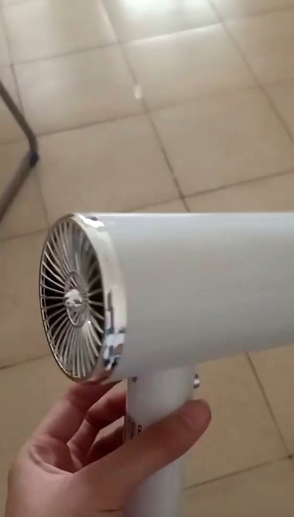 Lần đầu tiên mua hàng của shop nhưng mình cảm thấy rất hài lòng về chất lượng sản phẩm cũng như thái độ phục vụ của shop, shop đóng gói sản phẩm cẩn thận lắm nha giao hàng nhanh nữa, nói chung tuyệt vời!!