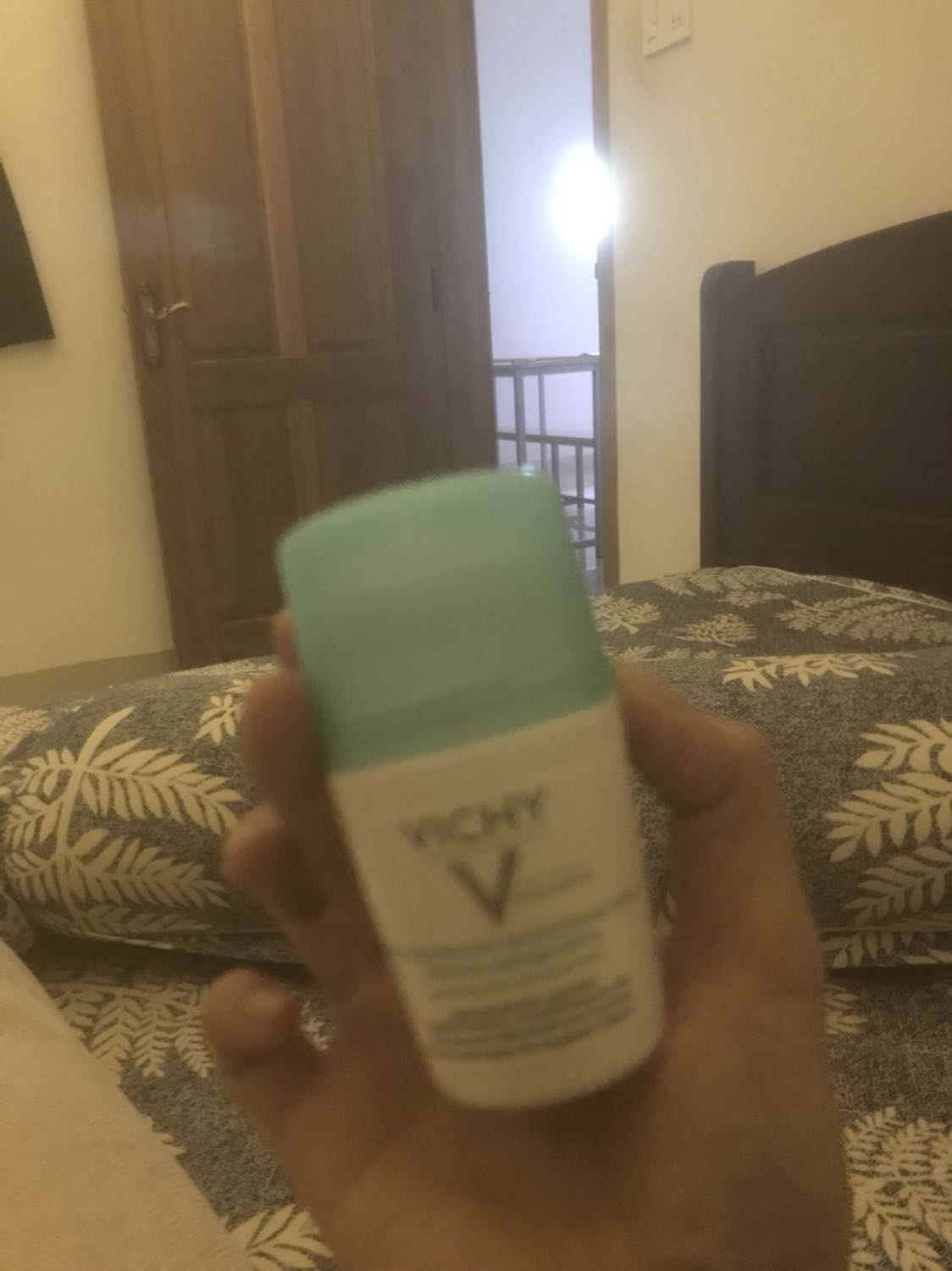 Giao rất nhanh, hàng đẹp y hình luôn ak, ngày sx mới- 2022 cơ. Cứ yên tâm mà dùng thôi