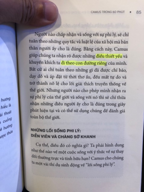 Camus hay, vì có lẽ mình hiểu ông muốn nói gì