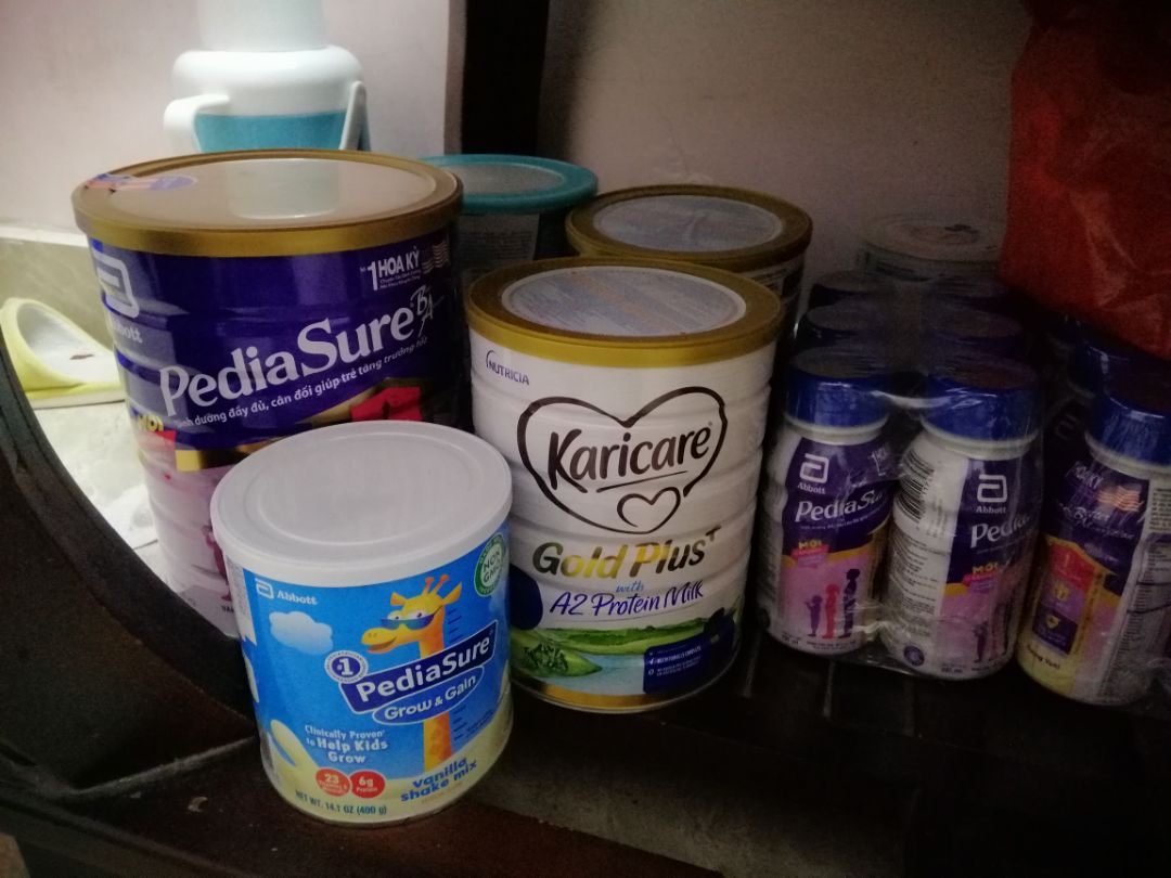 Sữa thơm, vị ngọt  nên bé nhà mình rất thích. Trước giờ bé nhà mình uống pediasure nắp vàng và sữa nước, giờ hơn 2 tuổi nên thử chuyển sang sữa này . Sữa date t10/22, giao hàng nhanh, mua được giá tốt. Sẽ tiếp tục mua cho bé uống.