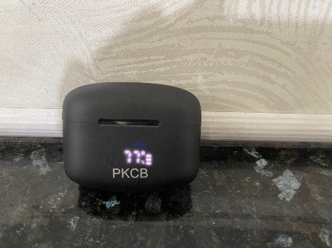 Tai nghe rất chất lượng trong tầm giá, hiệu ứng âm thanh hay, đi đường nghe gọi rất ok, sạc nhanh type c, dùng nghe nhạc hay làm việc đều tốt, tai nghe đáp ứng đầy đủ các nhu cầu sử dụng của cá nhân mình, nhận định trong tầm giá tai nghe này rất nên mua