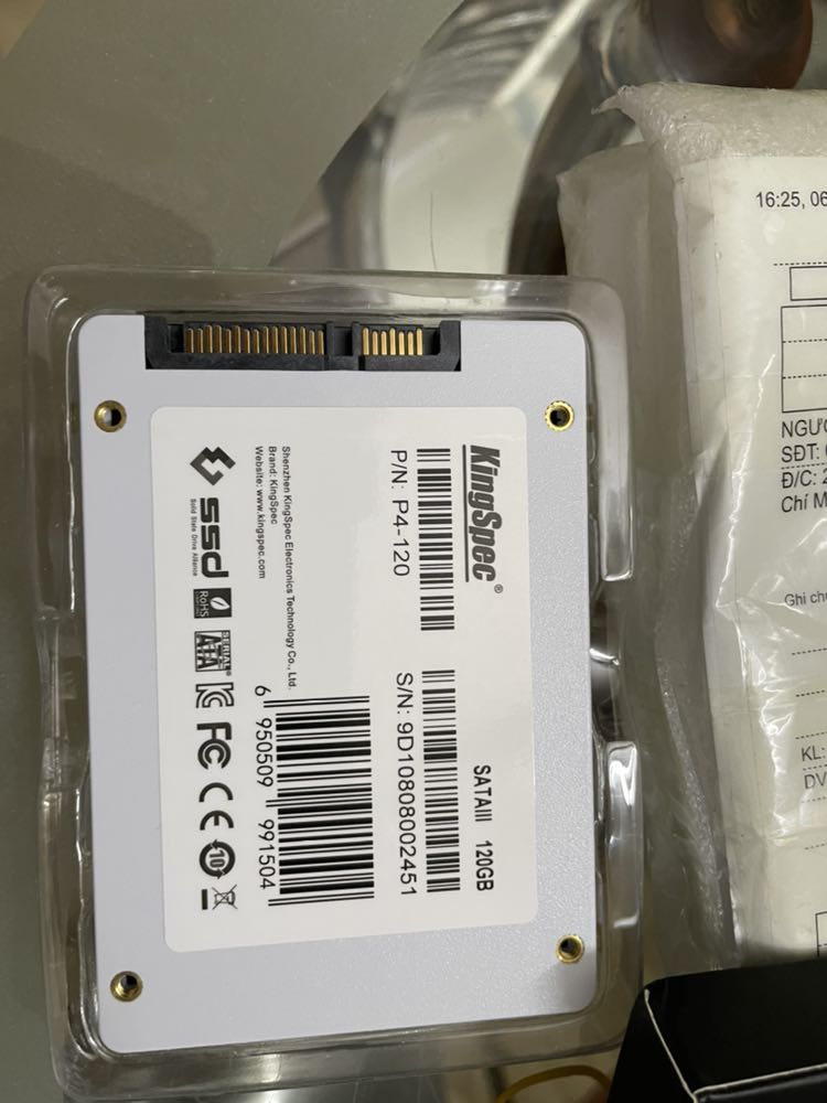 Trong dịch nên nhận hàng hơi lâu nhưng vẫn đúng cam kết. Shipper nhiệt tình vui vẻ, mặc dù dặn đầu hẻm cho shipper dễ tìm nhưng anh shipper tới trước cửa nhà luôn, 5 sao anh shipper.

Shop đóng hàng cẩn thận, gói mút giảm va đập nên nhìn hộp bên ngoài vẫn còn rất chắc chắn. Giữ nguyên tem của shop. Hàng mới 100% chưa sử dụng nên an tâm về chất lương. Rất hài lòng.