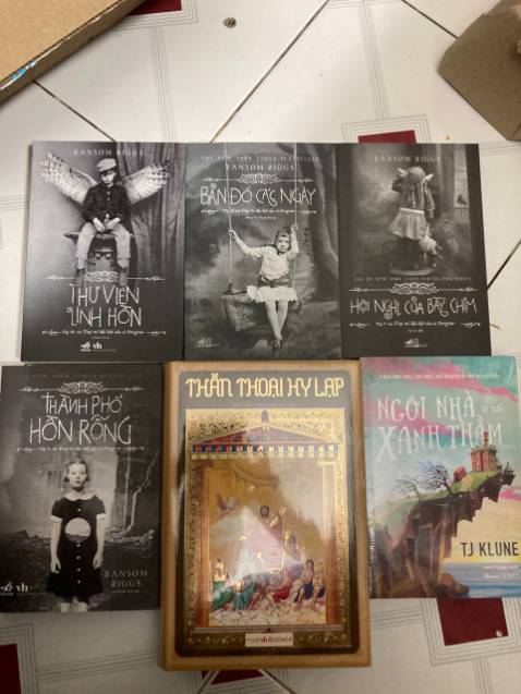 Bản thân là người kén đọc sách.
Nhưng khi mình đã order thì luôn chọn những cuốn có nội dung hay lôi cuốn có khi tới cả triệu 1 lần order. Mình Q10 gần Tiki Trading nên order 9g00 là giờ nhận được liền dù đã choose phần "giao tiết kiệm".
Sách được bảo vệ tốt, không cấn móp.
Về nội dung thì như mình nói trên: "Không gì phải bàn cãi về nội dung ah"