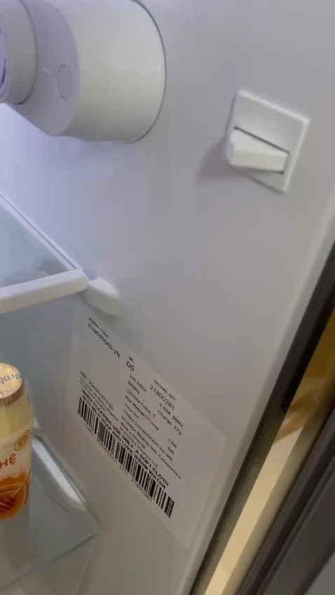 Ngăn đá không đông đá, kem mua về đông đá để thành tan chảy