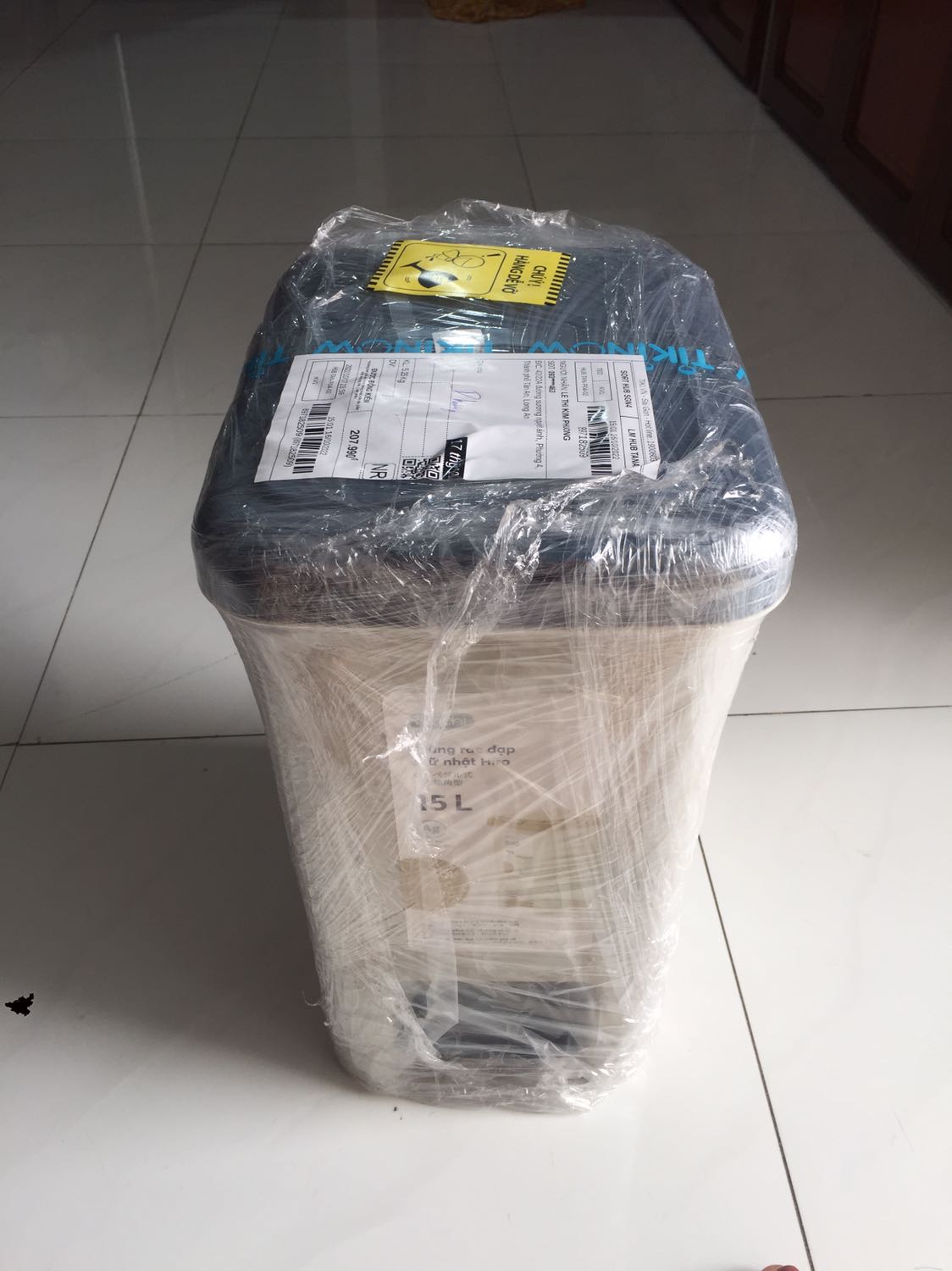 Họa tiết đẹp, màu sắc đẹp , dễ dán. Giao hàng nhanh . Cảm ơn shop . Mình rất hài lòng về sản phẩm này