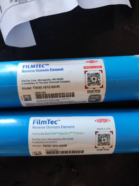 Ảnh 1:cùng là 1loại ,cùng đến từ USA mà chữ in khác nhau.Quan trọng nhất là team chống hàng giả thì không có như hình 2?cái mình mua là hình 3.