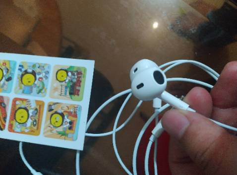 Shop giao nhanh, tai nghe chắc chắn đó, âm thanh quá ok, shop có tặng sticker nữa mãi iuu Shop giao nhanh, tai nghe chắc chắn đó, âm thanh quá ok, shop có tặng sticker nữa mãi iuu