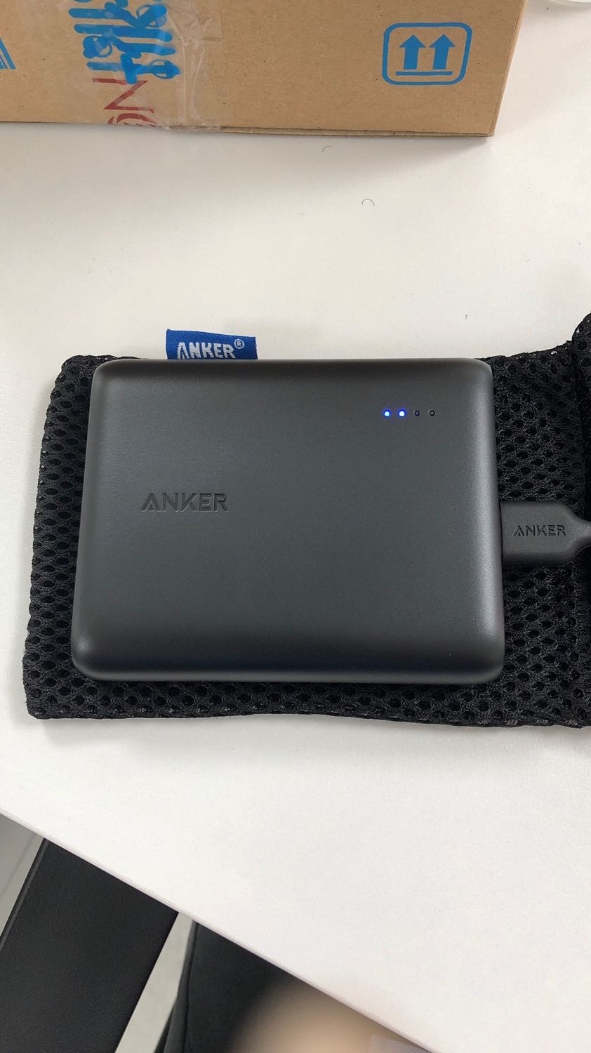 Vừa mới nhận xong, lần thứ 2 mình mua hàng ở tiki. 
- Cả 2 lần mua đều đóng gói không bọc chèn, lần này thì thất vọng hơn vừa mở hộp thì hộp sản phẩm nhìn cũ, bẩn, toàn bụi, đất.  Nhìn sản phẩm bên trong ok, chưa biết dùng có vấn đề gì không
? Tiki nên kiểm tra hàng, đóng gói kỹ sản phẩm cho khách, chưa biết bên trong thế nào nhưng ngoại quan bên ngoài phải ok thì khách hàng mới hài lòng. Hy vọng lần tới mua hàng tiki không còn bị tình trạng như vậy nữa.