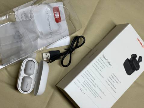 Sản phẩm kết nối rất ổn định, nghe êm tai.
Thiết kế đẹp, màu sắc khá sắc nét.
Đóng gói cẩn thận và giao hàng nhanh
Giá rẻ nhưng mang lại chất lượng tốt, hàng chính hãng FIRO, chất âm tốt, chống ồn tốt.