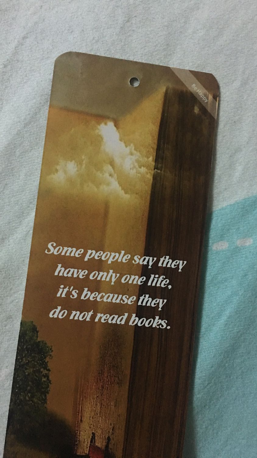 Thích những câu văn trên bookmark nên mua , bìa bookmark bình thường không cứng quá mà cũng không mềm , ba mươi mấy ngàn mua ly trà sữa uống cũng hết nên mua 10 bookmark cũng đáng tiền . 
Mua hàng tiki nhiều quá chắc mấy anh ship nhớ nhà nhớ bản mặt em luôn . 
Nên mua .