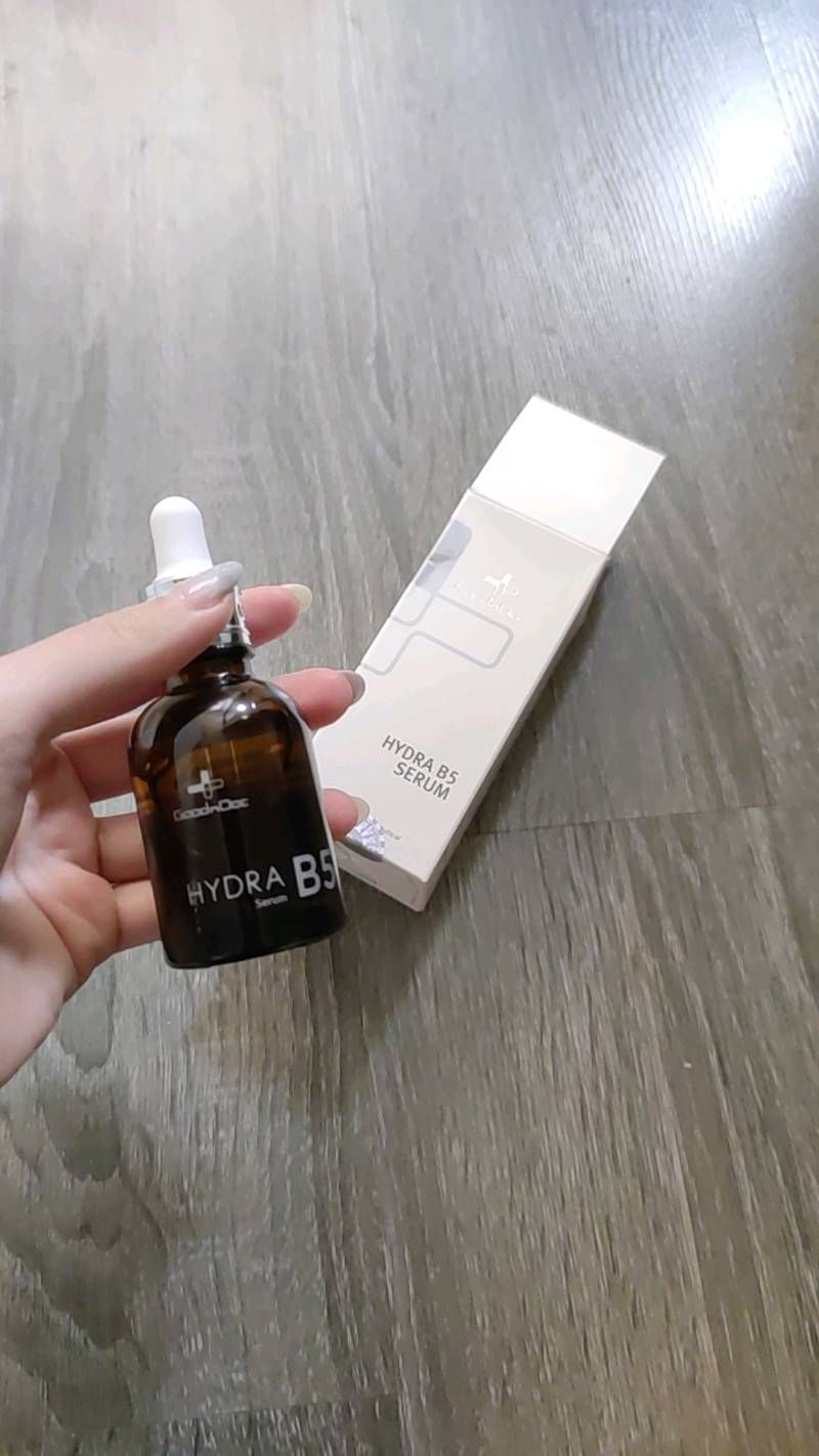 Nghe mn review tốt lành tính nên mua dùng thử. Chai này là hàng chuẩn nha mn