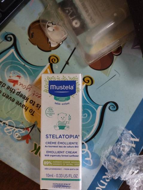 Giao đúng hàng, còn tặng kèm 1 chai nhỏ 10ml, good shop