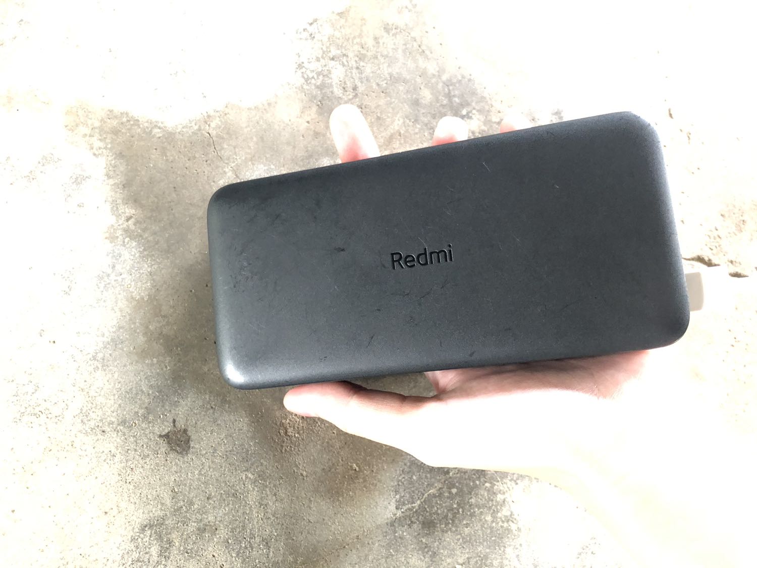 Xài bền nghe mấy ní, pin trâu á, nói chung là yên tâm hơn mấy cái rẻ tiền 100k 200k, nên mua nheeee