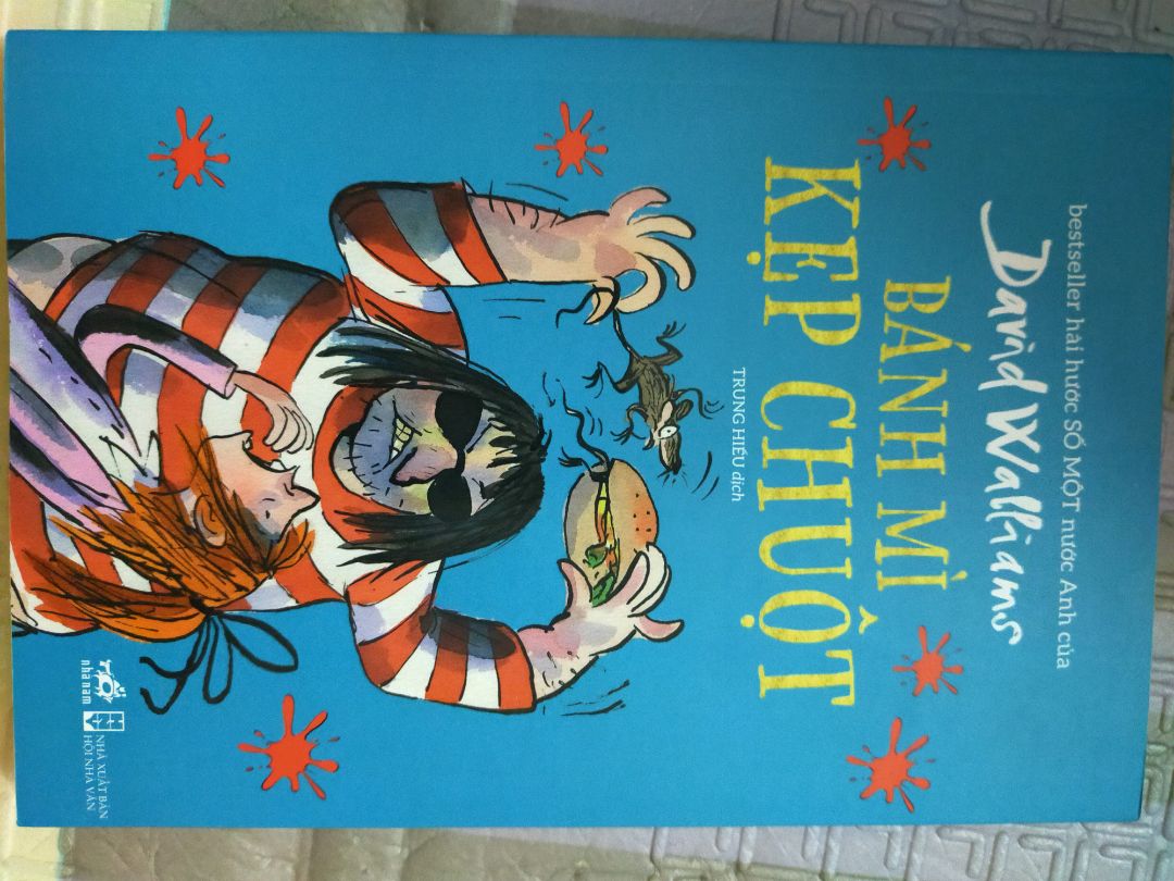 Về hình thức sách bìa bóng đẹp chất lượng in tốt, giấy tốt. ND chưa đọc nên chưa dám nhận xét ạ