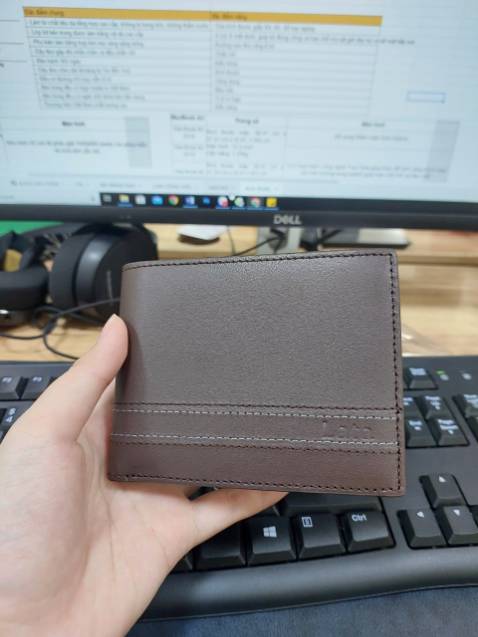 Kiểu dáng đẹp lắm ạ , đường chỉ may chắc chắn ,, da cũng rất tốt nữa ..thích lắm luôn ..cảm ơn shop ạ !