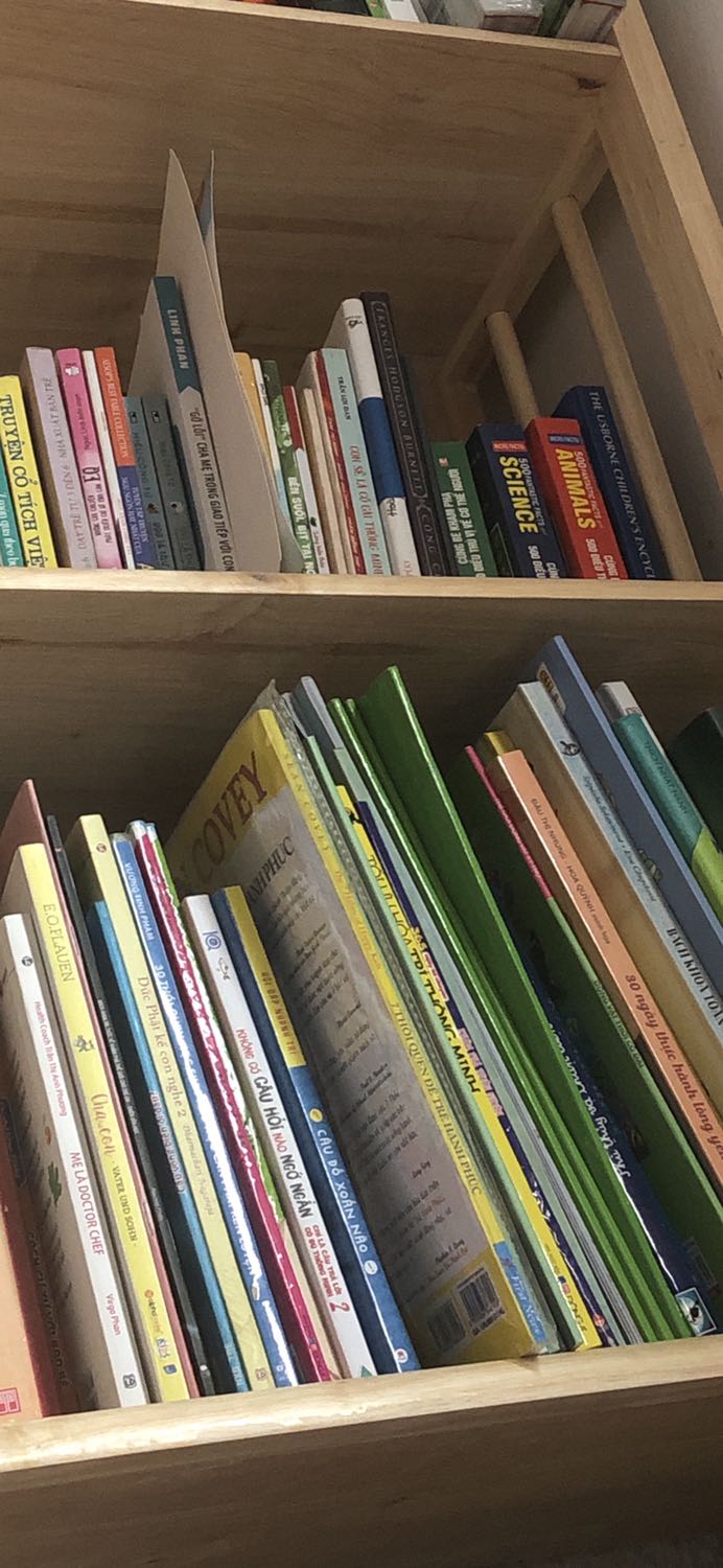 Tác phẩm tập hợp câu trả lời cho 10 câu hỏi ông thường được mọi người đặt ra. Nhà vật lý trả lời trên đời này không có Thượng Đế vì không ai sáng tạo ra vũ trụ, quyết định vận mệnh con người. Vì thế, cả thiên đường lẫn thế giới bên kia đều không có thật. Ông cho rằng khi chết, con người trở về cát bụi. Khi cú nổ lớn "Big Bang" xảy ra - vũ trụ mới được thiết lập, thời gian xuất hiện.