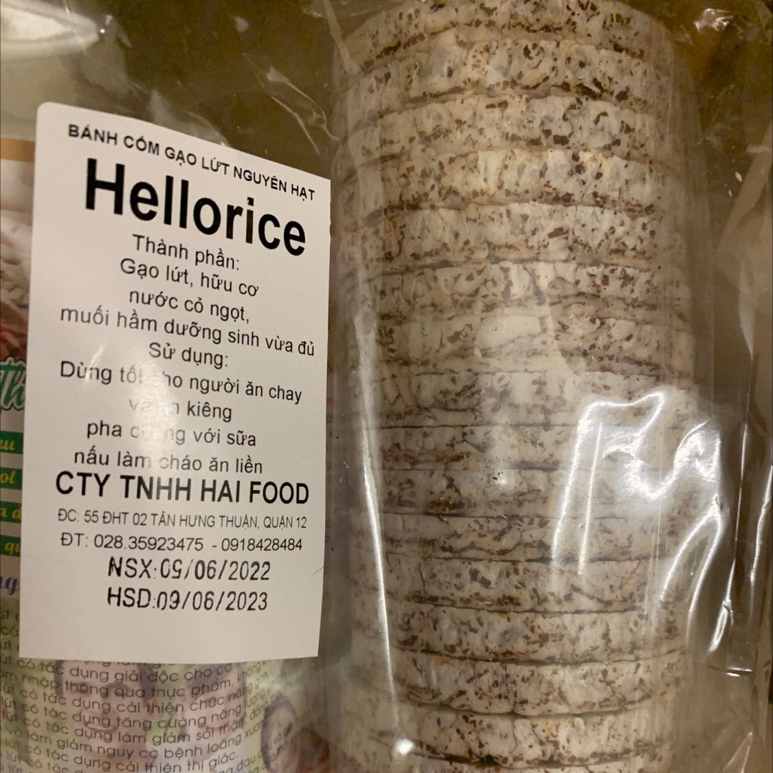 hợp khẩu vị của mình nếu bạn nào thích nhạt nhạt giòn giòn thơm nhẹ mùi gạo, shop giao hàng nhanh đóng gói cẩn thận cám ơn sốp sẽ ttuc ủng hộ hihi