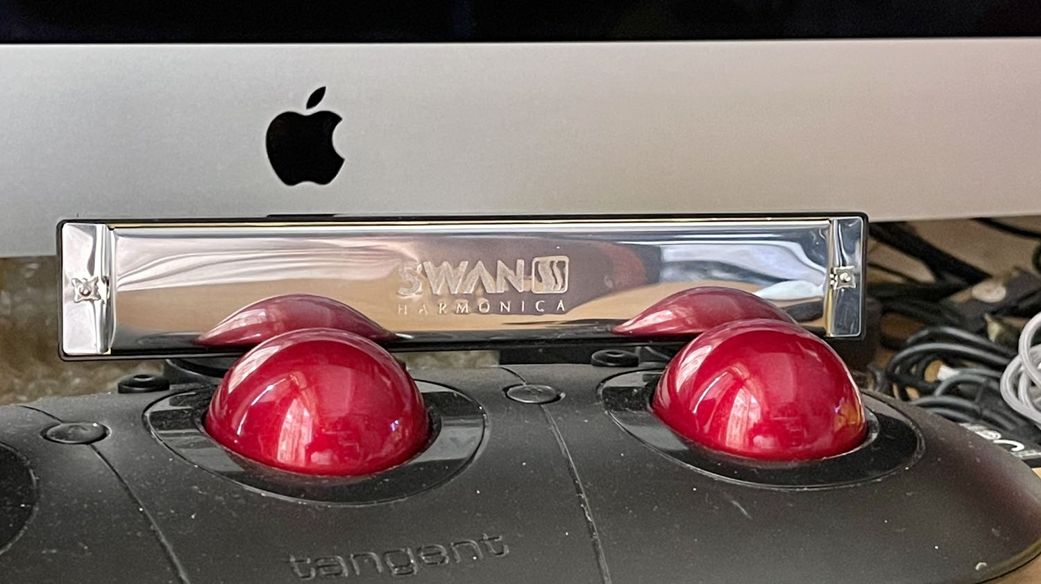 Hàng đúng như thông tin đã đăng, chất lượng tốt, âm thanh hay, đáng mua chất lượng tốt so với tầm giá quá rê.