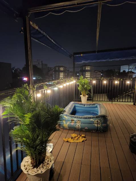 Đèn sáng, đẹp, dễ lắp đặt ... có thể nối các dây 5m với nhau tùy thích ....