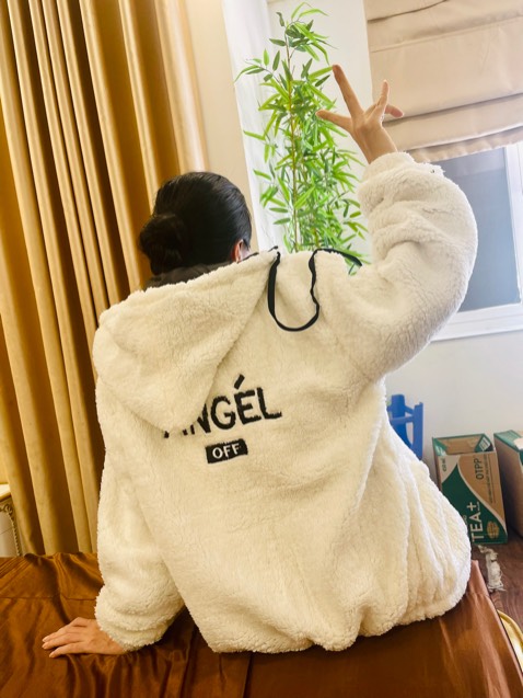 Không có gì để chê cả.ban đầu cũng hơi lo vì hàng giá trị cao nhưng khi nhân hàng thì khá yên tâm.sp chất lượng.massa theo chế độ rất phù hợp.lại có bảo hành lên yên tâm sử dụng