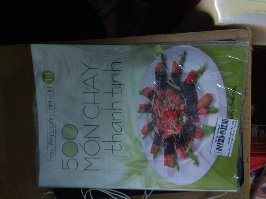 Tiki giao hàng nhanh. Sách không bọc bookcare nhưng số lượng bookcare của mình lại bị trừ.