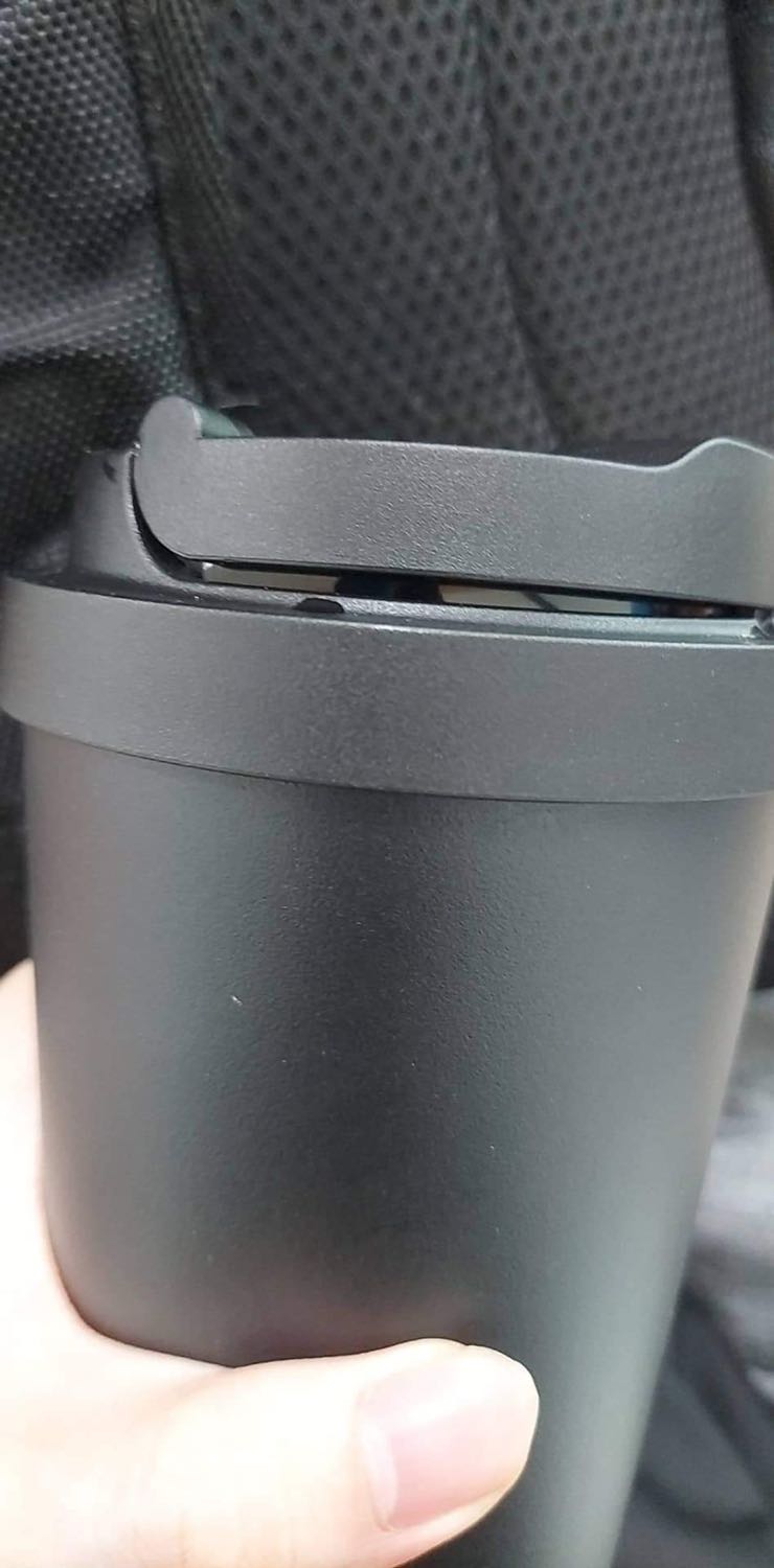 Cũng là shop tick xanh uy tín chứ không phải là nơi bán hàng lẻ nào nhỏ cả, nhưng mà thật sự rất thất vọng khi nhận được hàng, sản phẩm đóng không kín nước đổ ra không biết làm cách nào khắc phục, giá cả cũng không hề rẻ so với mặt bằng chung sản phẩm, nhưng nhận lại là sự chăm sóc khách hàng không có tâm trong khi là 1 shop có uy tín, nếu sản phẩm đã không tốt sẵn thì tại sao không thẩm định trước khi bán?? Thôi coi như là 1 bài học, mong shop sẽ có khắc phục chứ như vầy rất thất vọng về sản phẩm